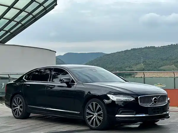 Volvo S90 2023