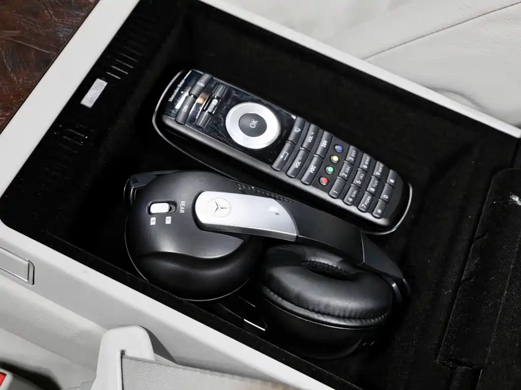 Mercedes-Benz S-Class 2010 — фото 19