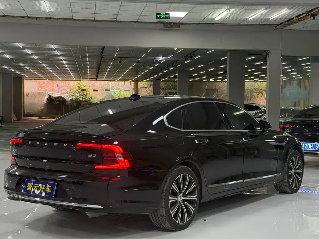 Volvo S90 2022 — фото 9
