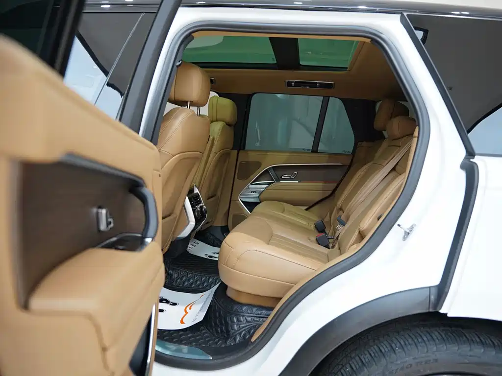Land Rover Range Rover 2023 — фото 20