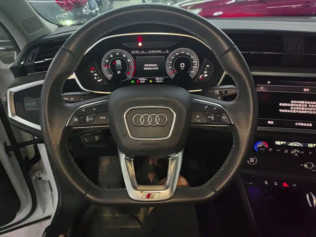 Audi Q3 Sportback 2022 — фото 11