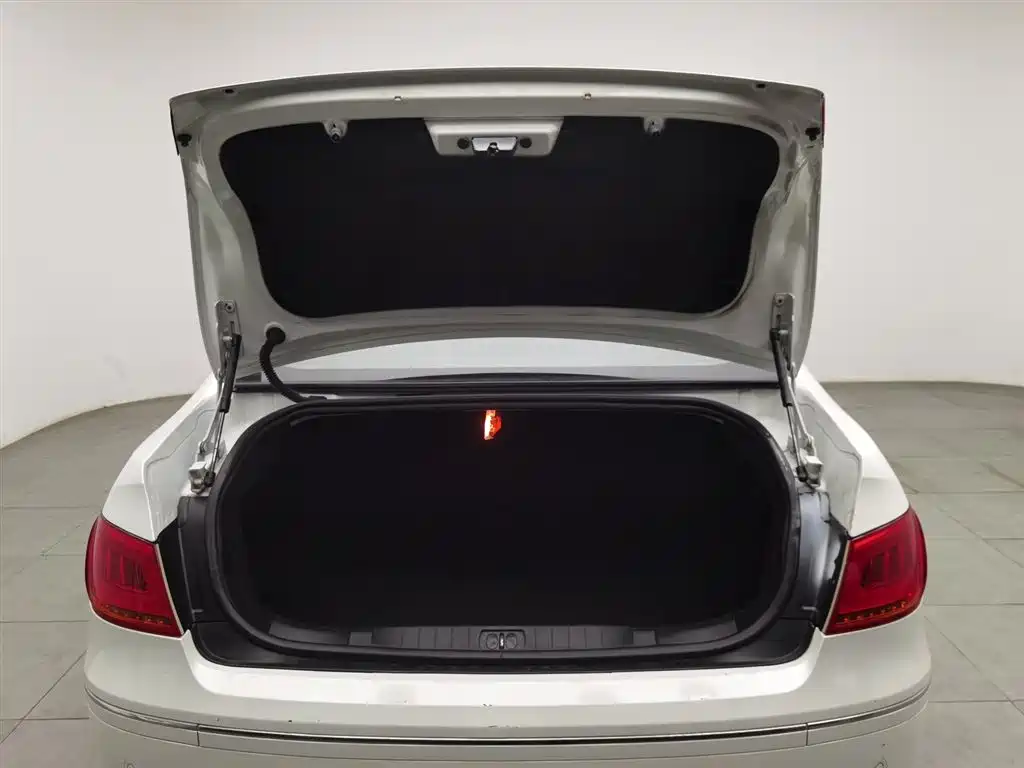 Peugeot 408 2014 — фото 16