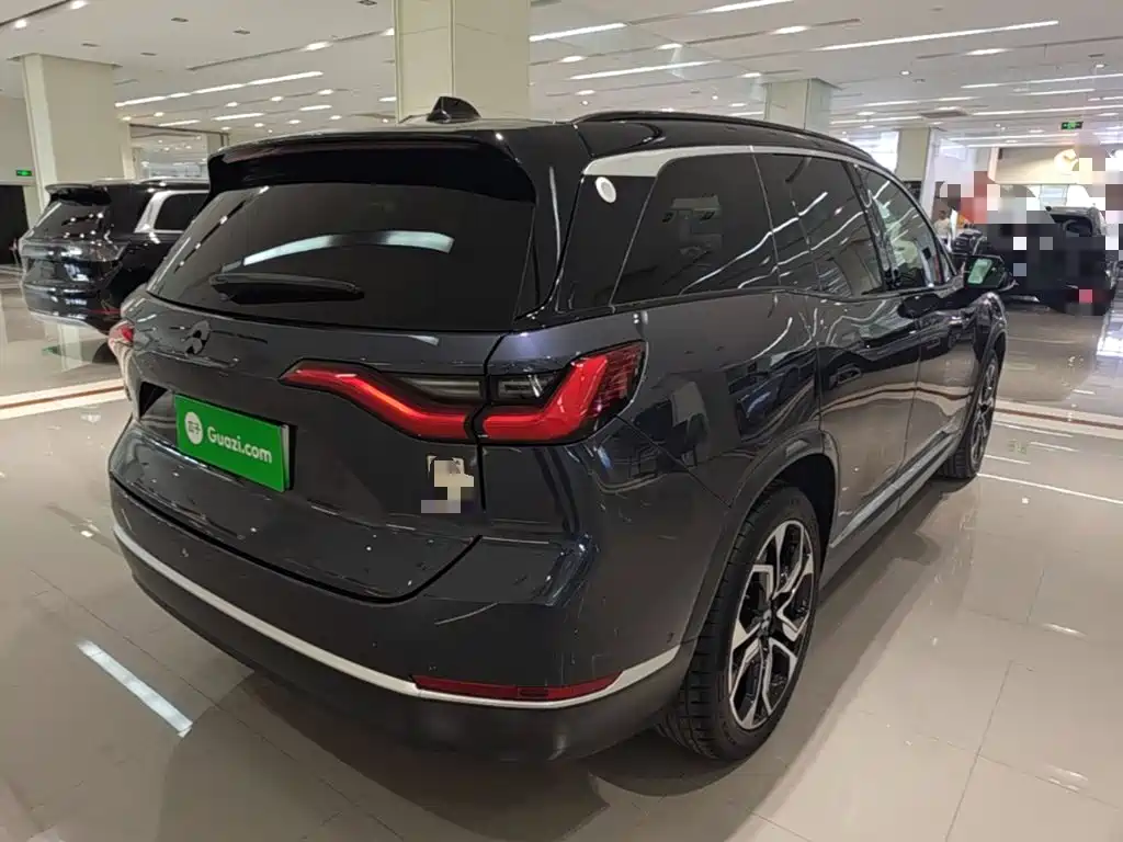 NIO ES8 2020
