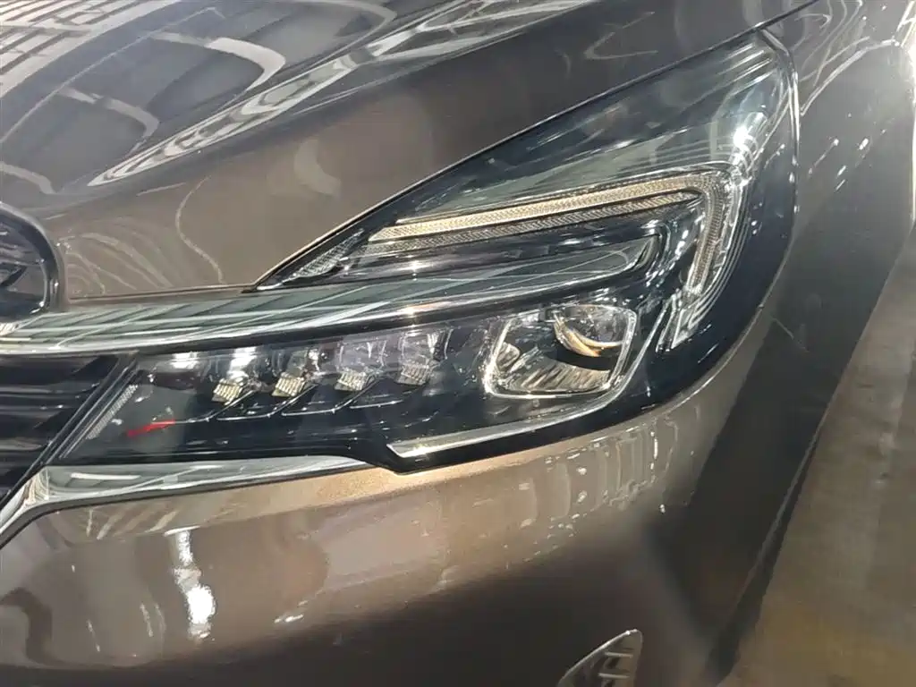 Buick GL8 2022 — фото 24