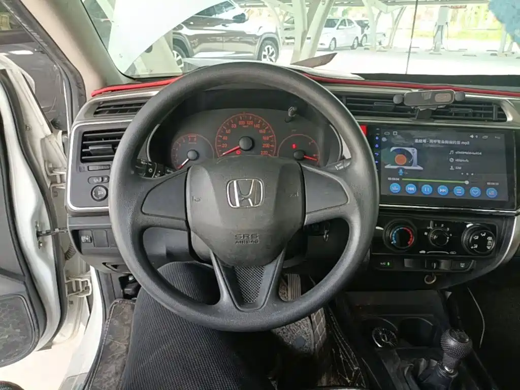 Honda City 2016 — фото 11