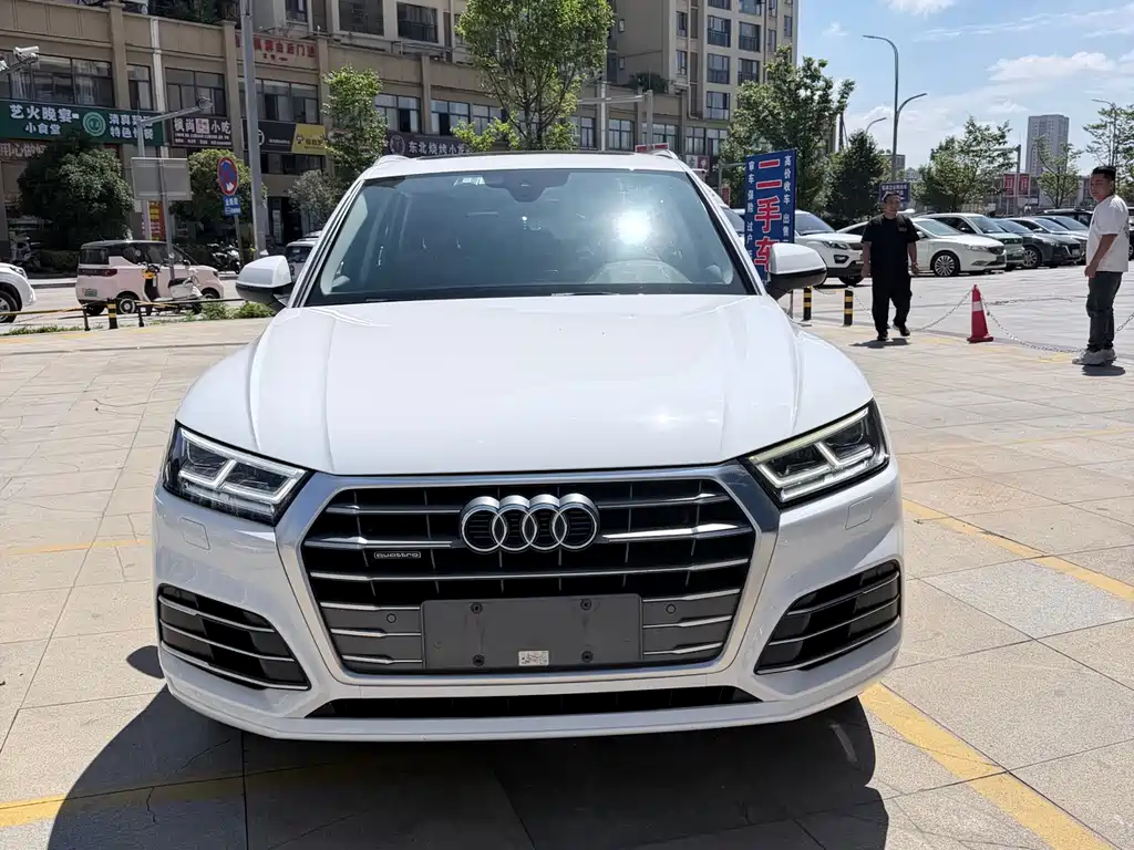 Audi Q5L 2019 — фото 2