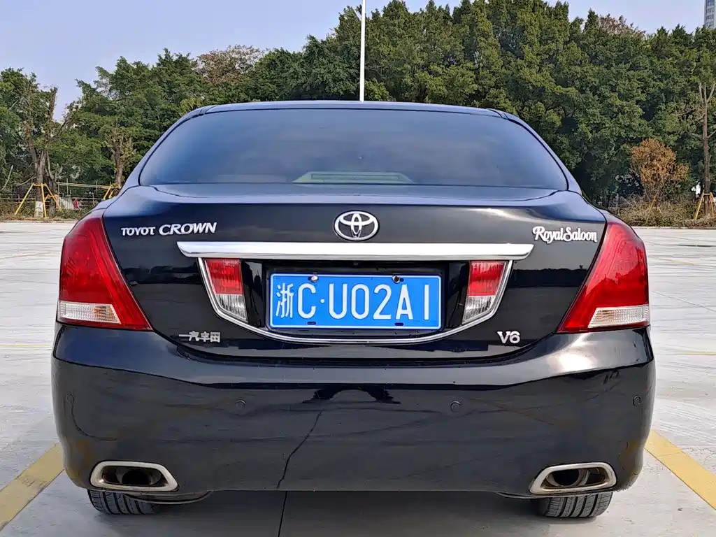 Toyota Crown 2010 — фото 4