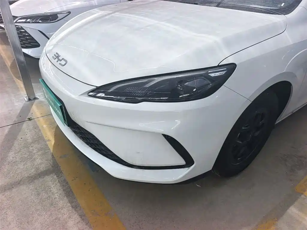 BYD Seal 05 DM-i 2026 — фото 24