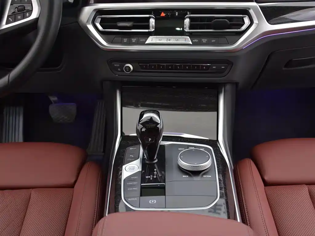 BMW 3 Series 2021 — фото 14