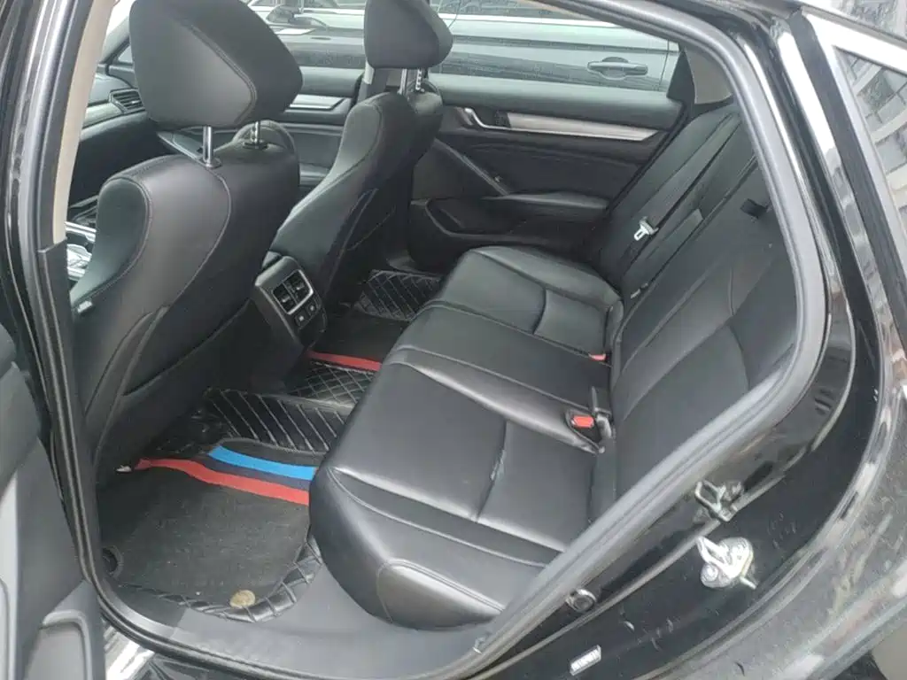 Honda Accord 2023 — фото 17