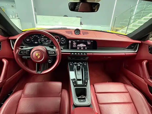 Porsche 911 2021