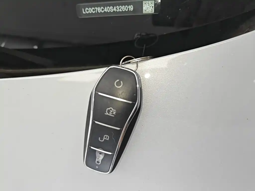 BYD Qin L 2025 — фото 9