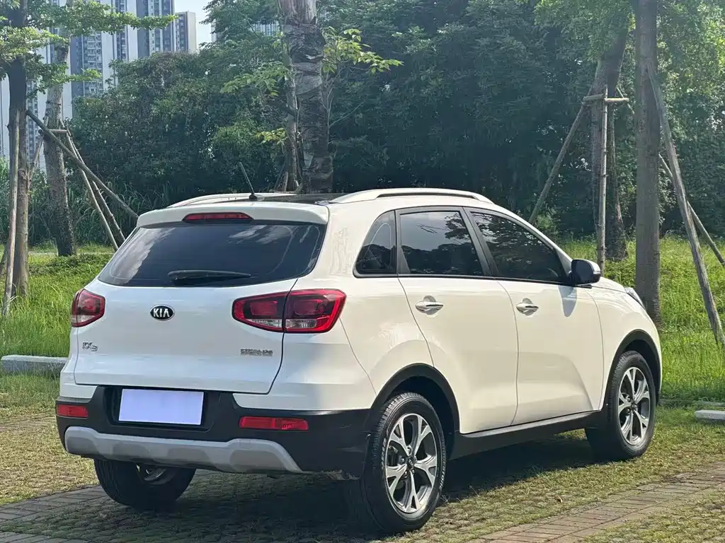 Kia KX3 2017 — фото 9