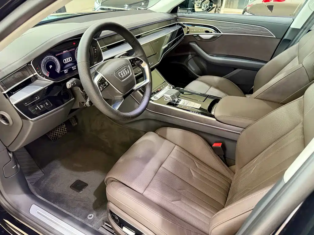 Audi A8 2025