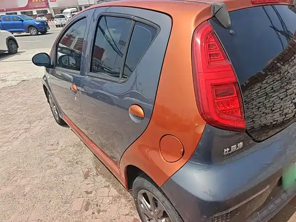 BYD e1 2019