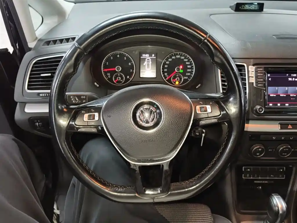 Volkswagen Sharan 2018 — фото 11