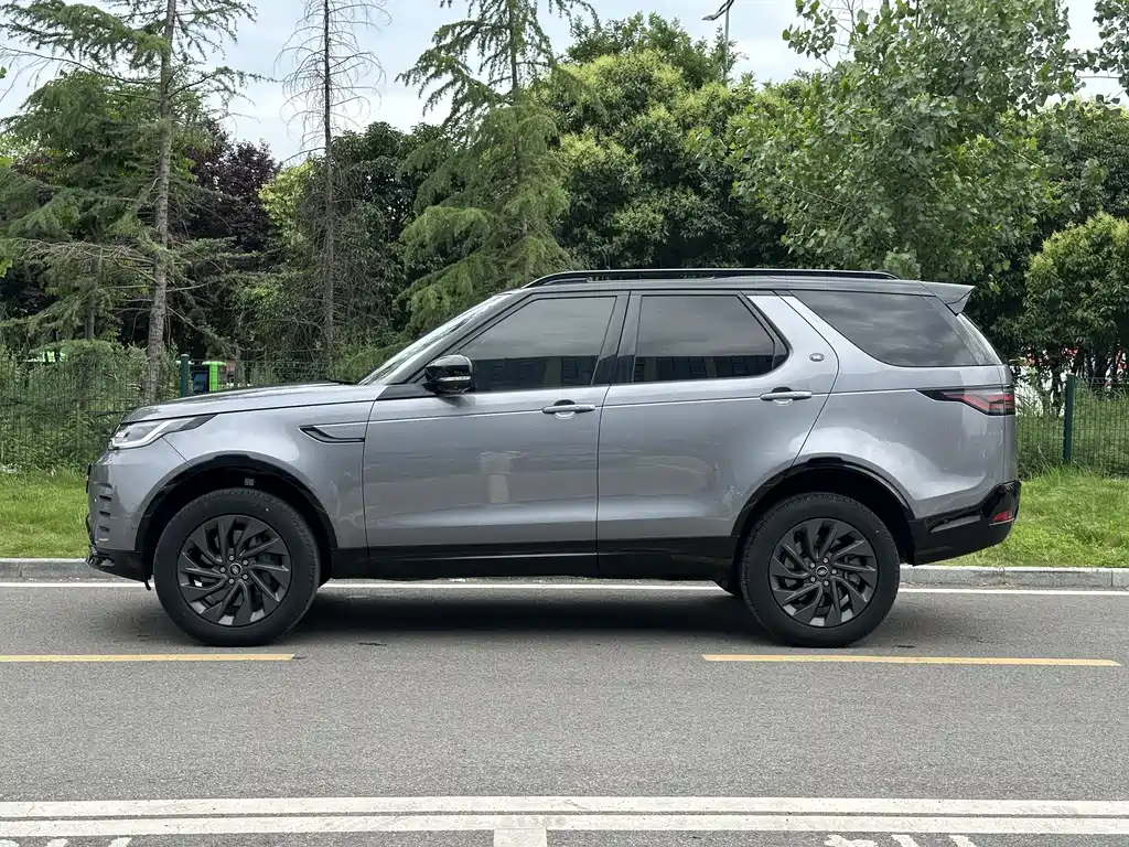 Land Rover Discovery 2023 — фото 4