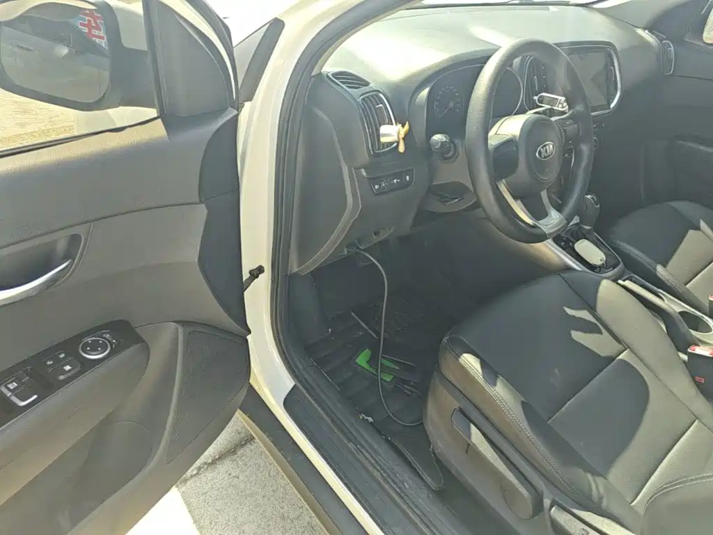 Kia KX3 Proud Running 2016 — фото 16