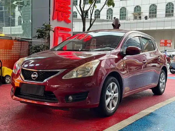 Nissan Tiida 2013