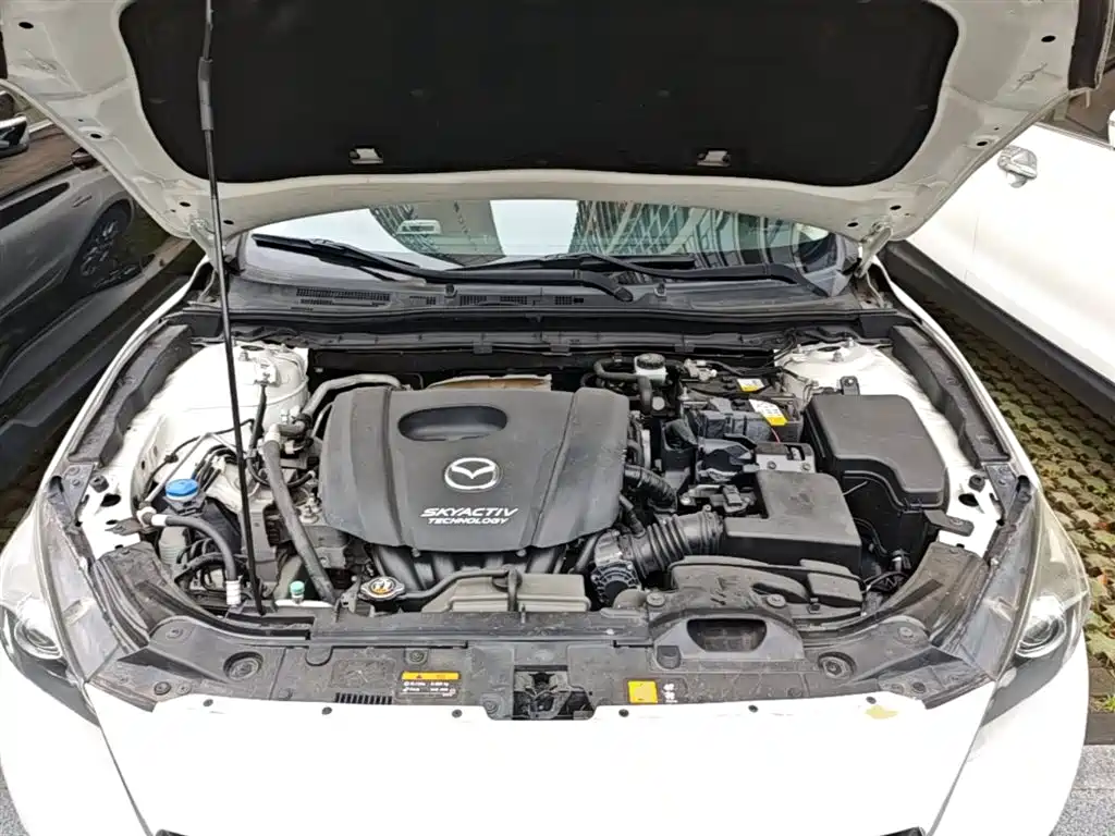 Mazda 3 Axela 2016 — фото 20