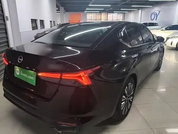 Nissan Teana 2023