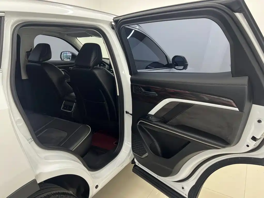 Haval H6 2023 — фото 13
