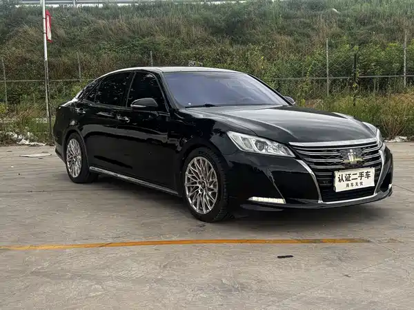 Toyota Crown 2019