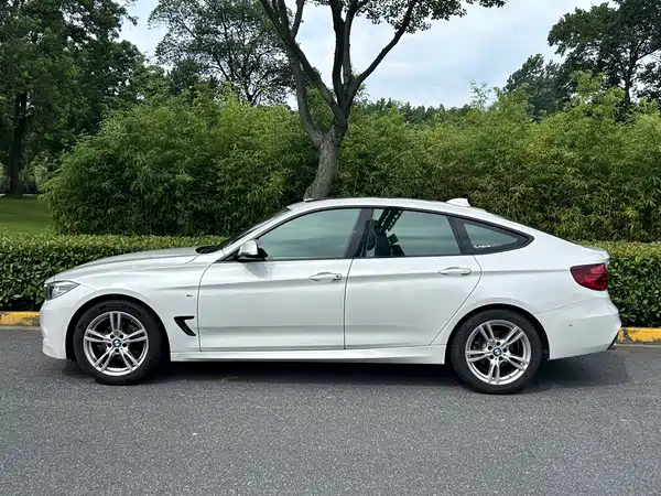 BMW 3 Series GT 2021