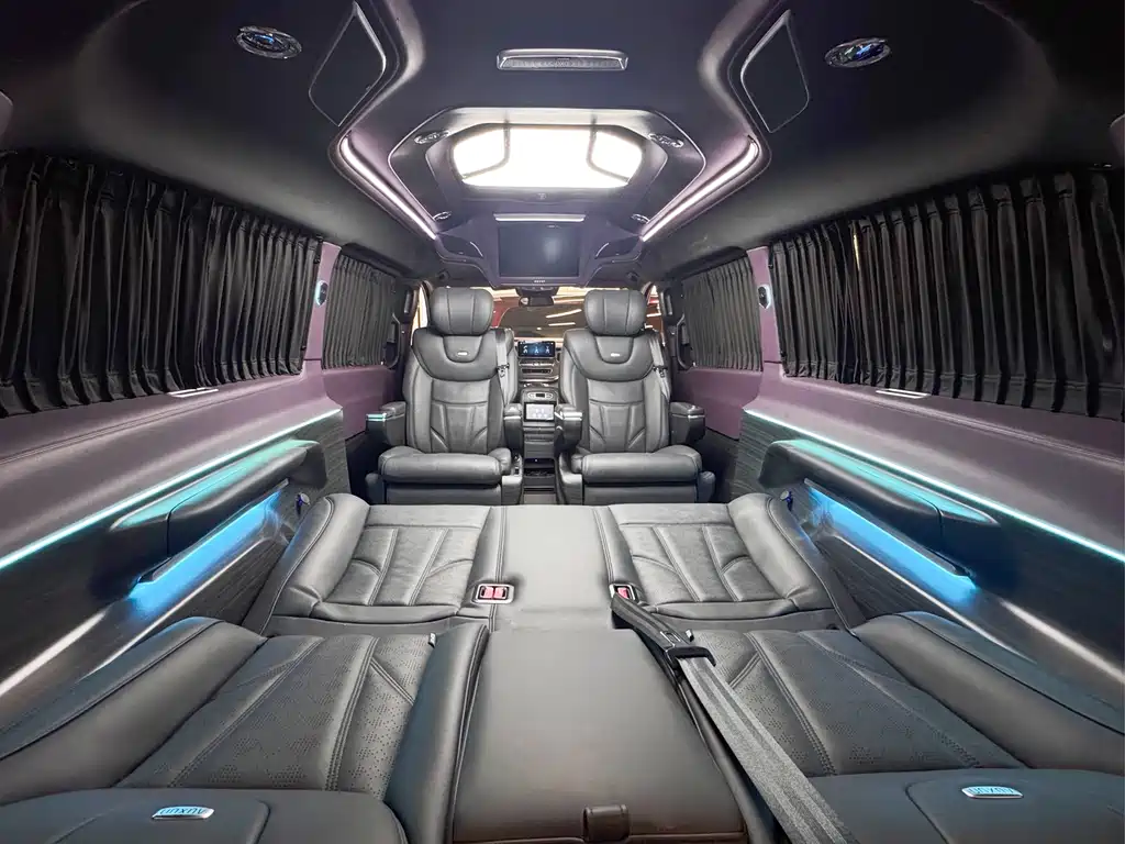 Mercedes-Benz V-Class 2022 — фото 6