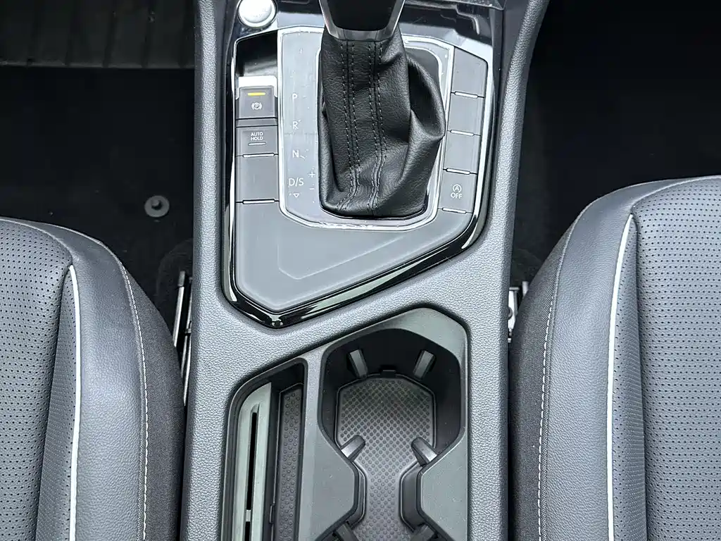 Volkswagen Tiguan L 2023 — фото 17