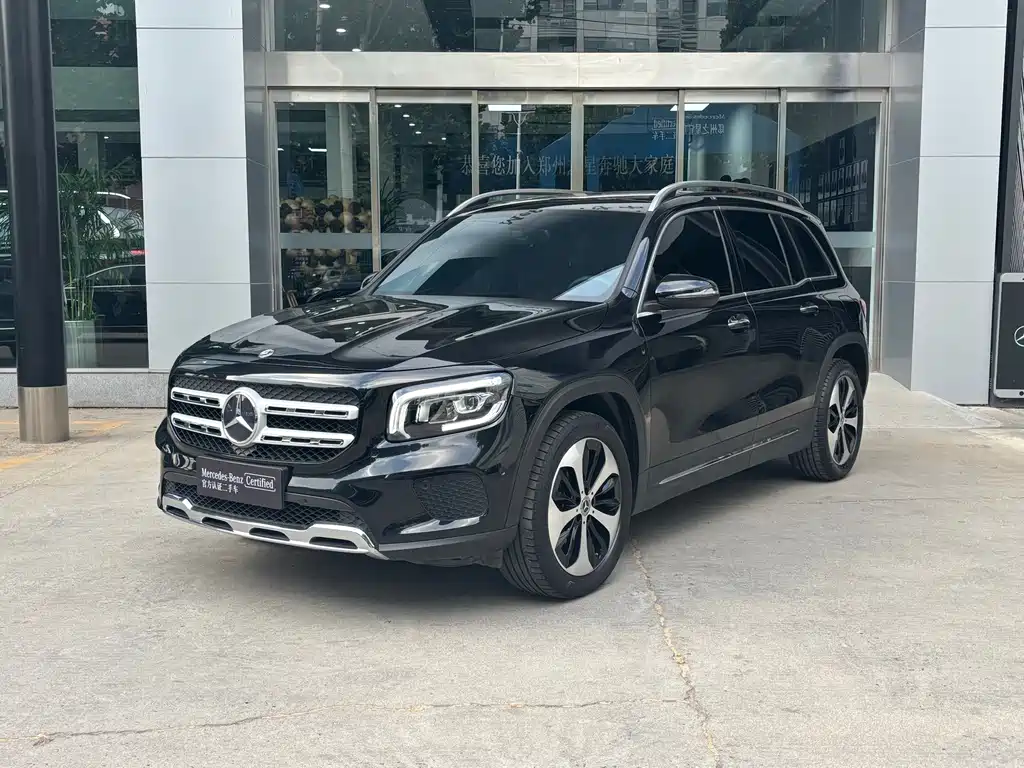 Mercedes-Benz GLB 2023 — фото 1