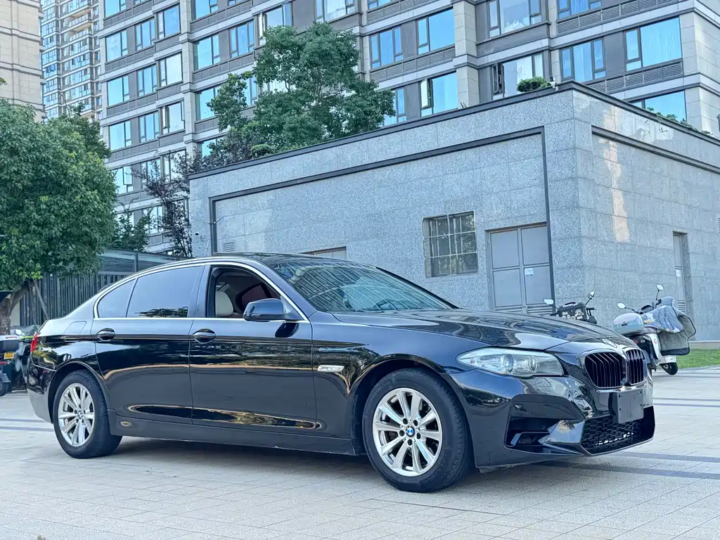 BMW 5 Series 2011