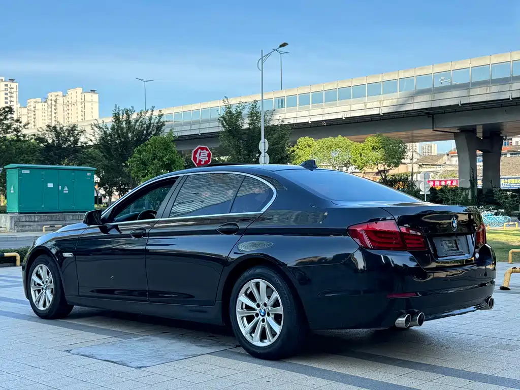 BMW 5 Series 2011