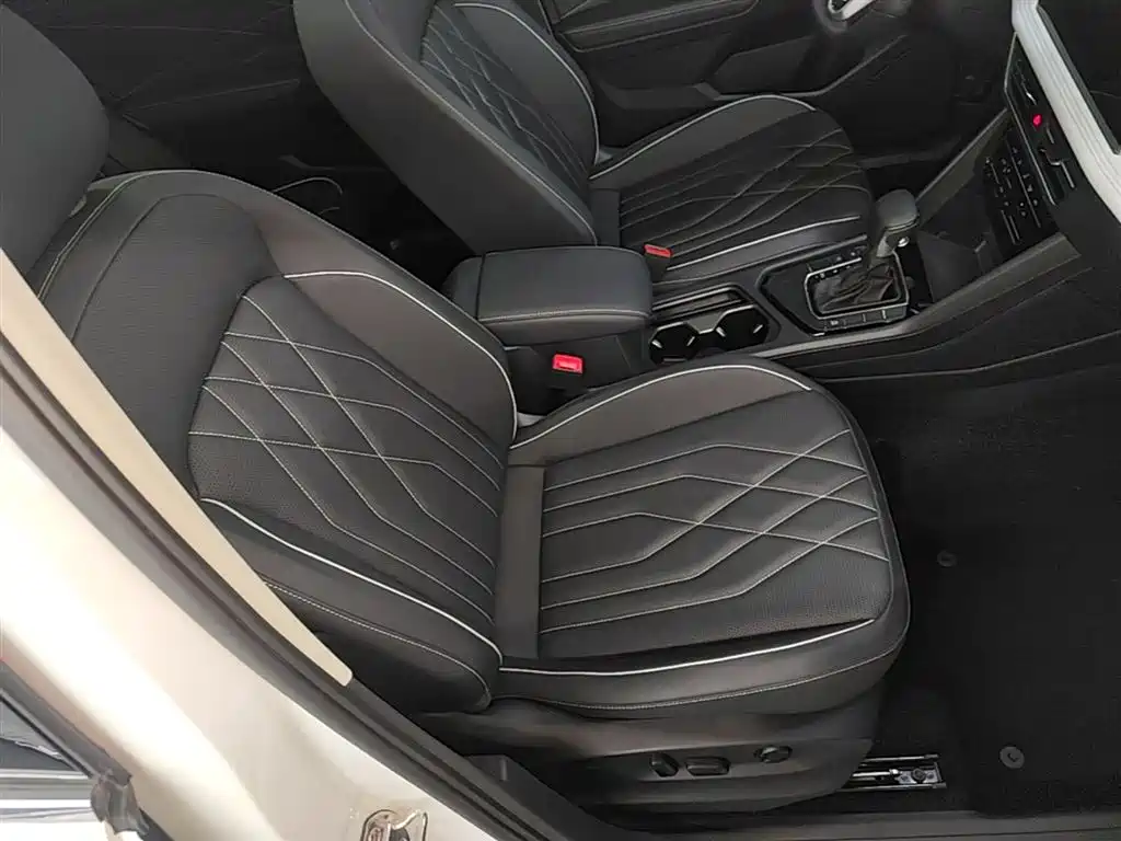 Volkswagen Tiguan L 2024 — фото 25