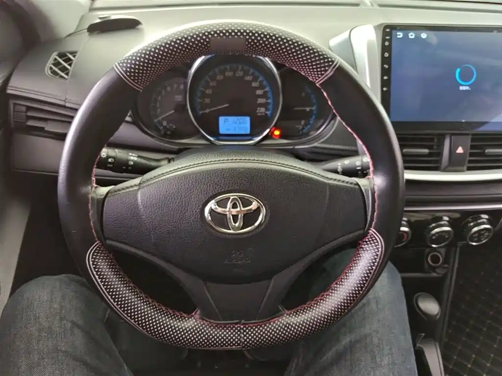 Toyota Yaris L 2019 — фото 11