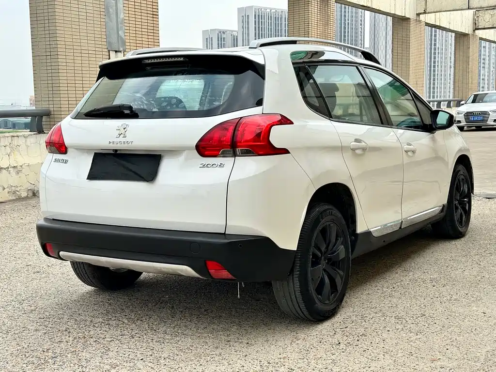 Peugeot 2008 2015