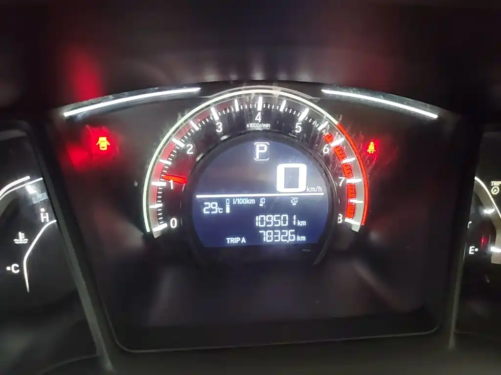 Honda Civic 2018 — фото 12