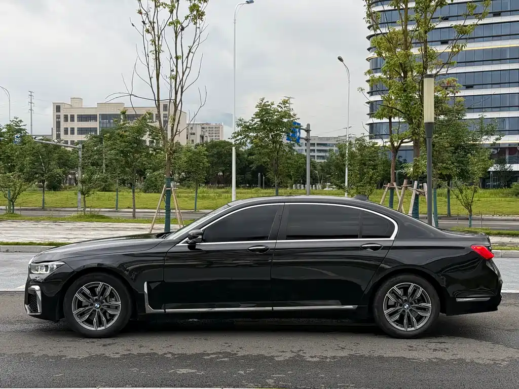 BMW 7 Series 2014 — фото 3
