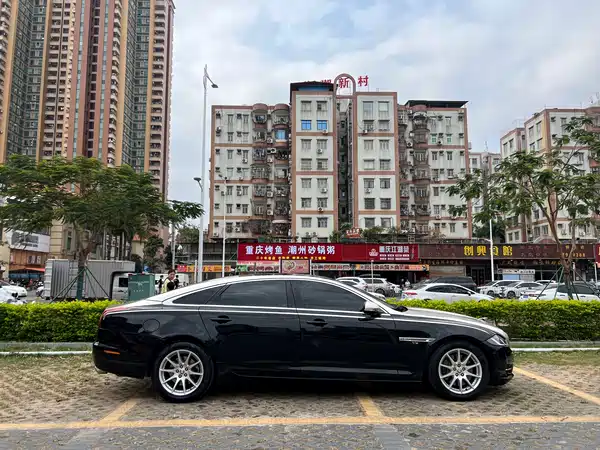 Jaguar XJ 2012
