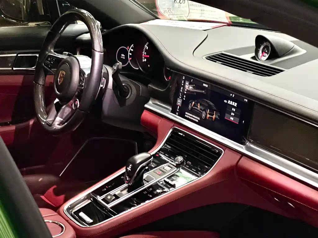 Porsche Panamera 2019 — фото 23