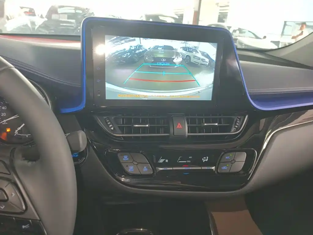 Toyota C-HR 2022 — фото 13