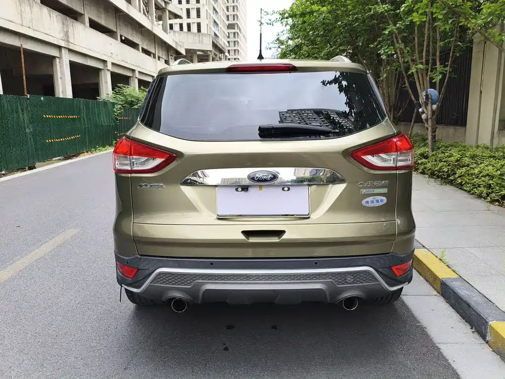 Ford Kuga 2016 — фото 9