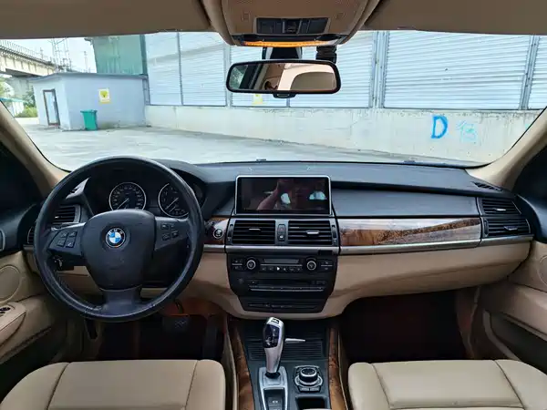 BMW X5 2011