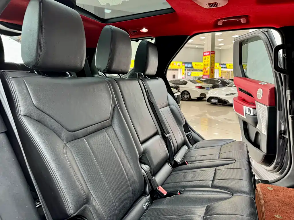 Land Rover Discovery 2020 — фото 11