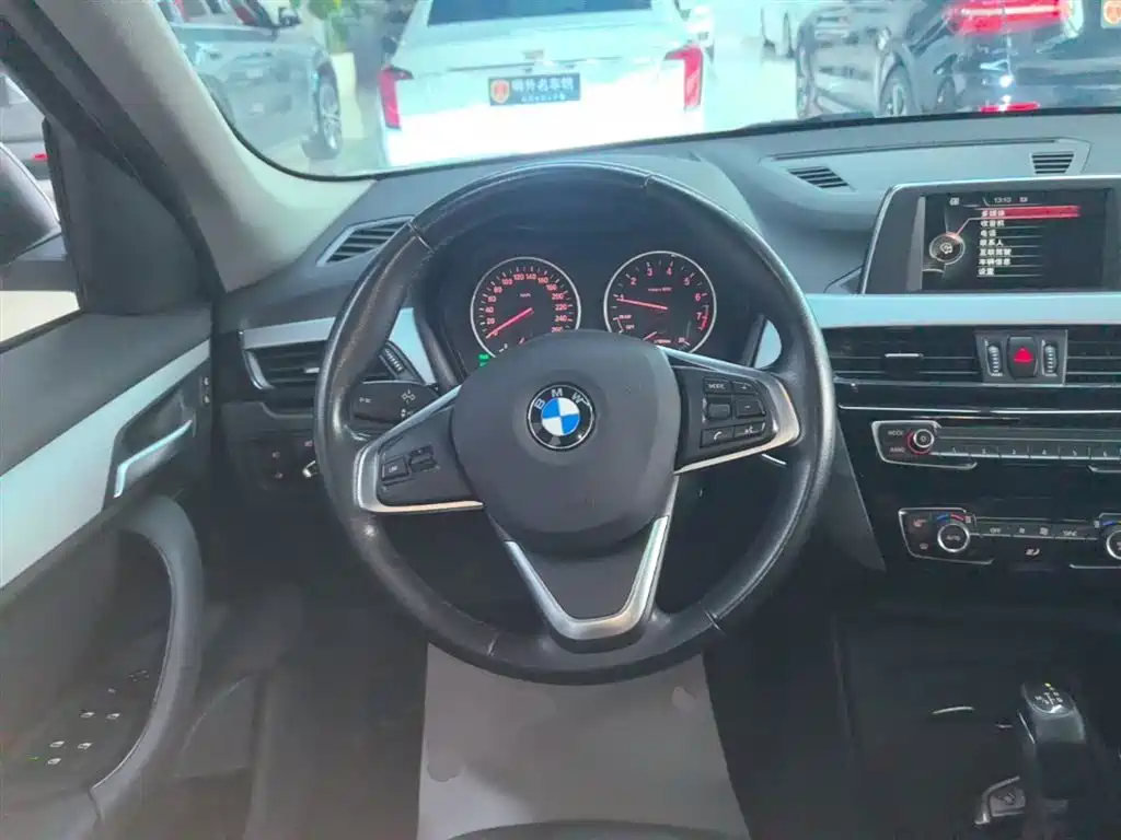 BMW X1 2017 — фото 11