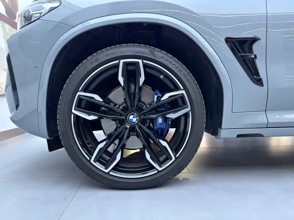 BMW X4 M40i 2025 — фото 9