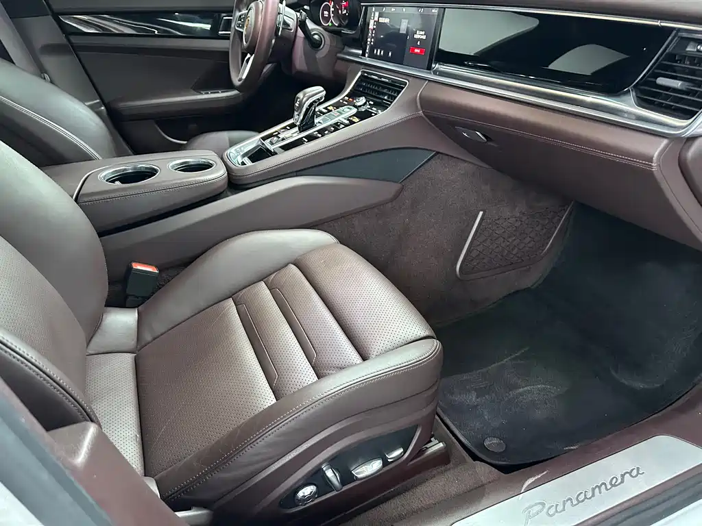 Porsche Panamera 2017 — фото 19