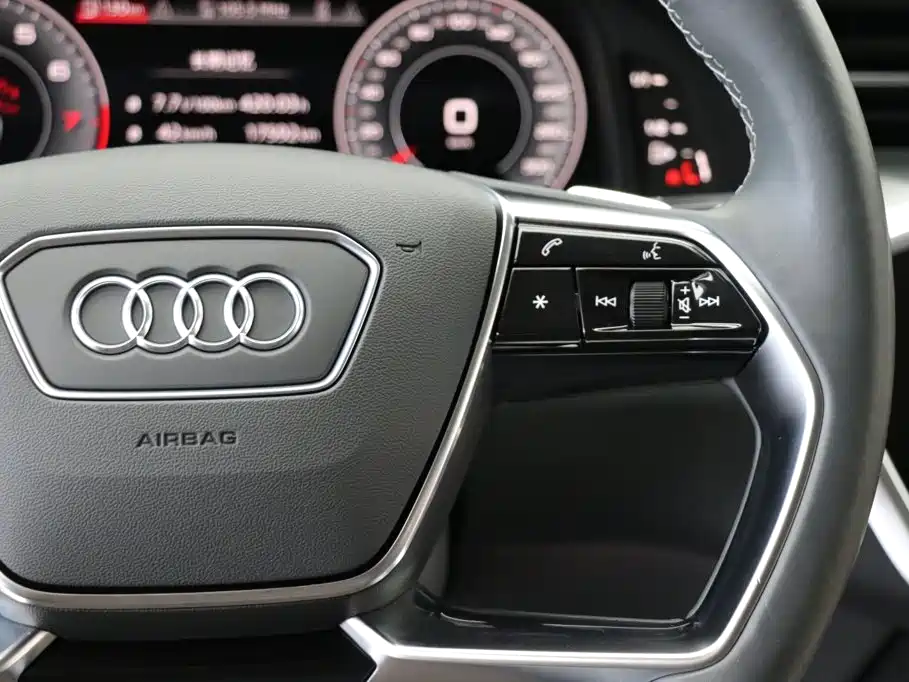 Audi A7L 2024 — фото 17
