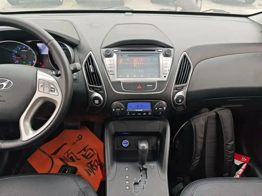 Hyundai ix35 2015 — фото 9