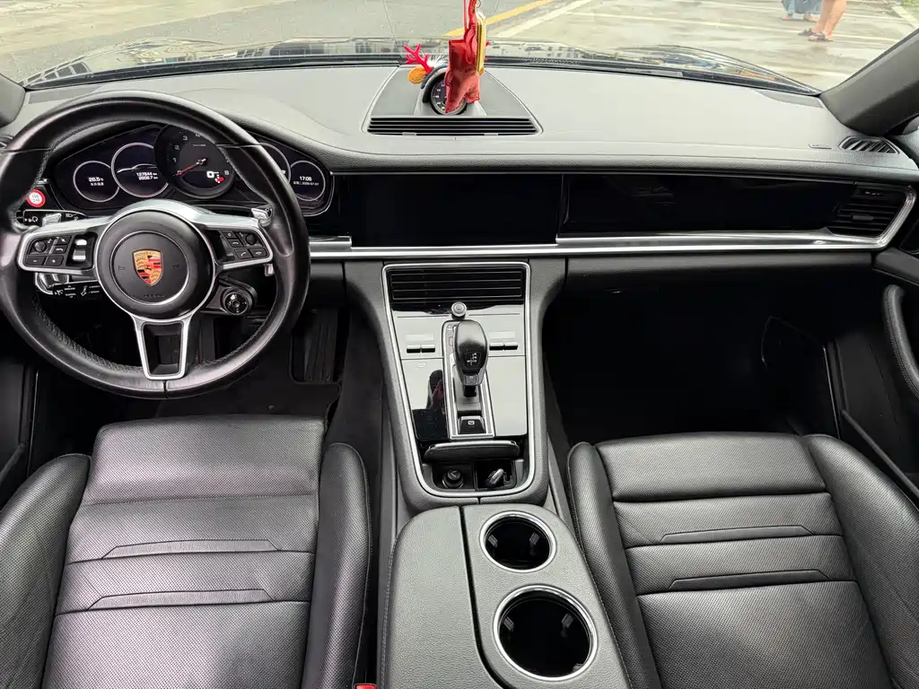 Porsche Panamera 2020 — фото 10